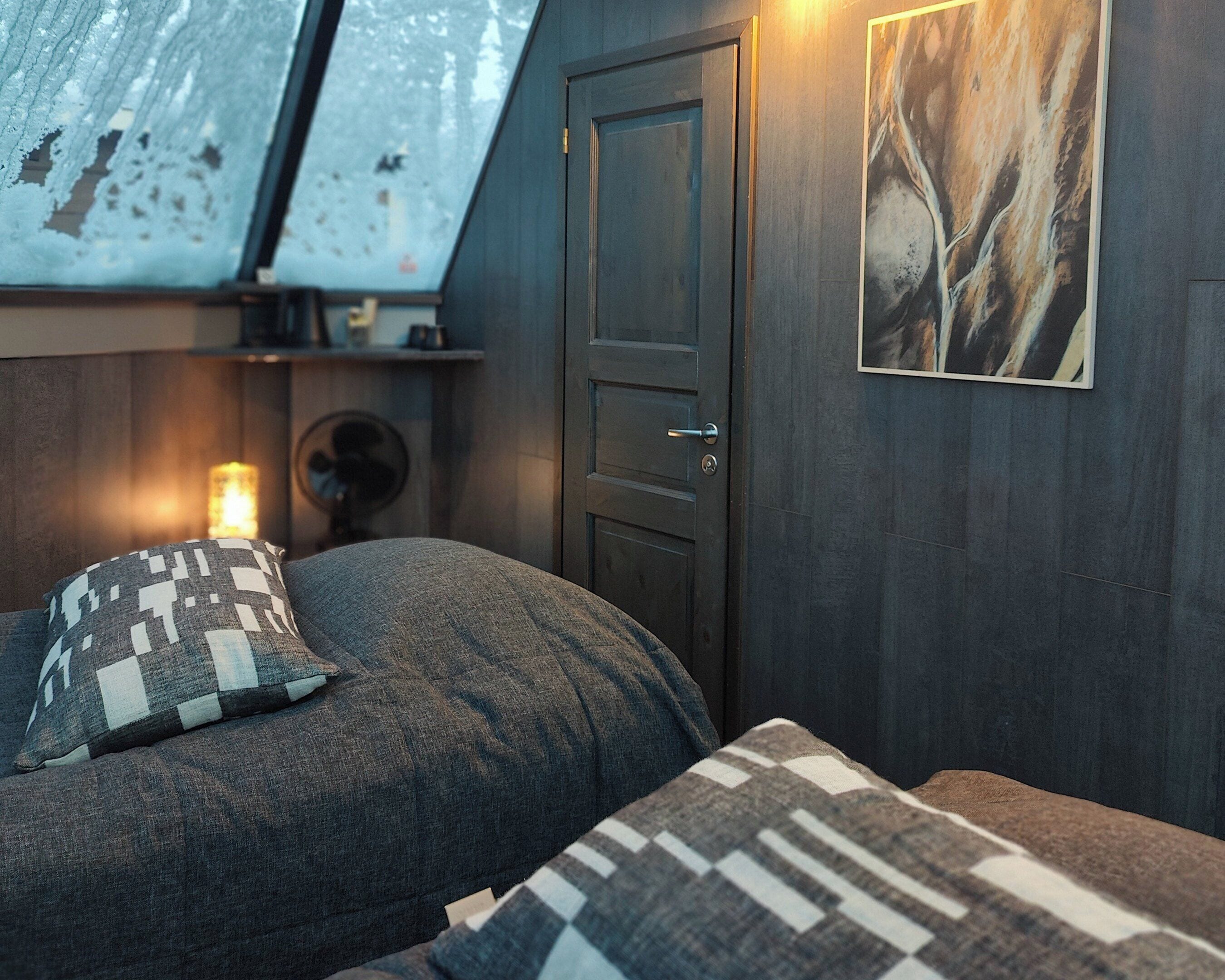 Twin Glass Igloo (warm room)