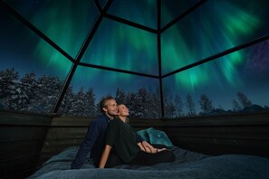 Twin Glass Igloo (warm room) | Individually decorated, free WiFi, bed sheets