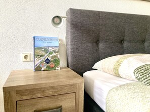 Appartement, balcon (1st floor)