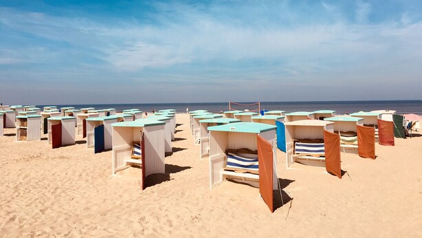 På stranden
