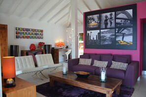 Villa de lujo, vista al océano, frente al mar | Sala de estar