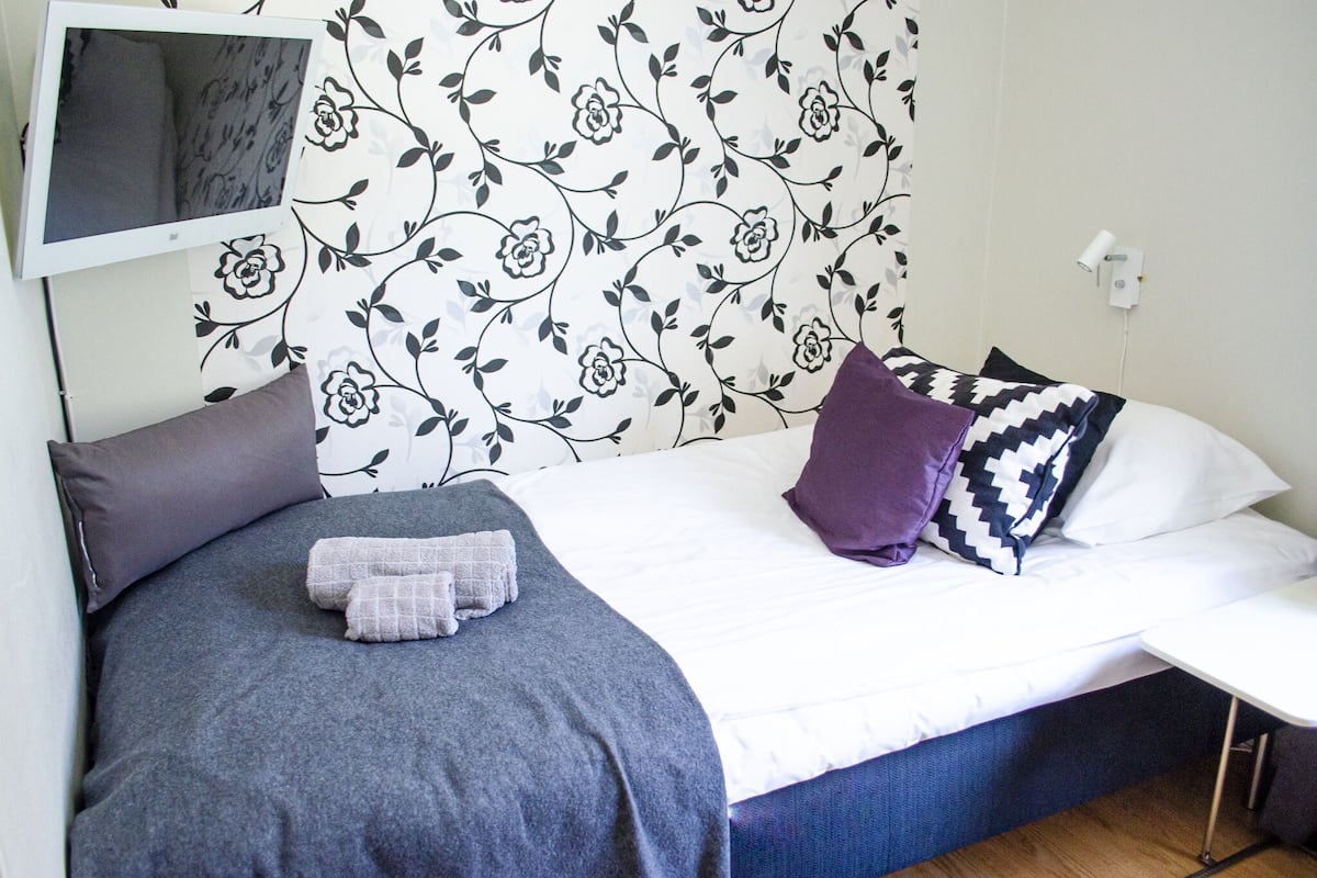 Habitación individual económica | Wifi gratis y ropa de cama