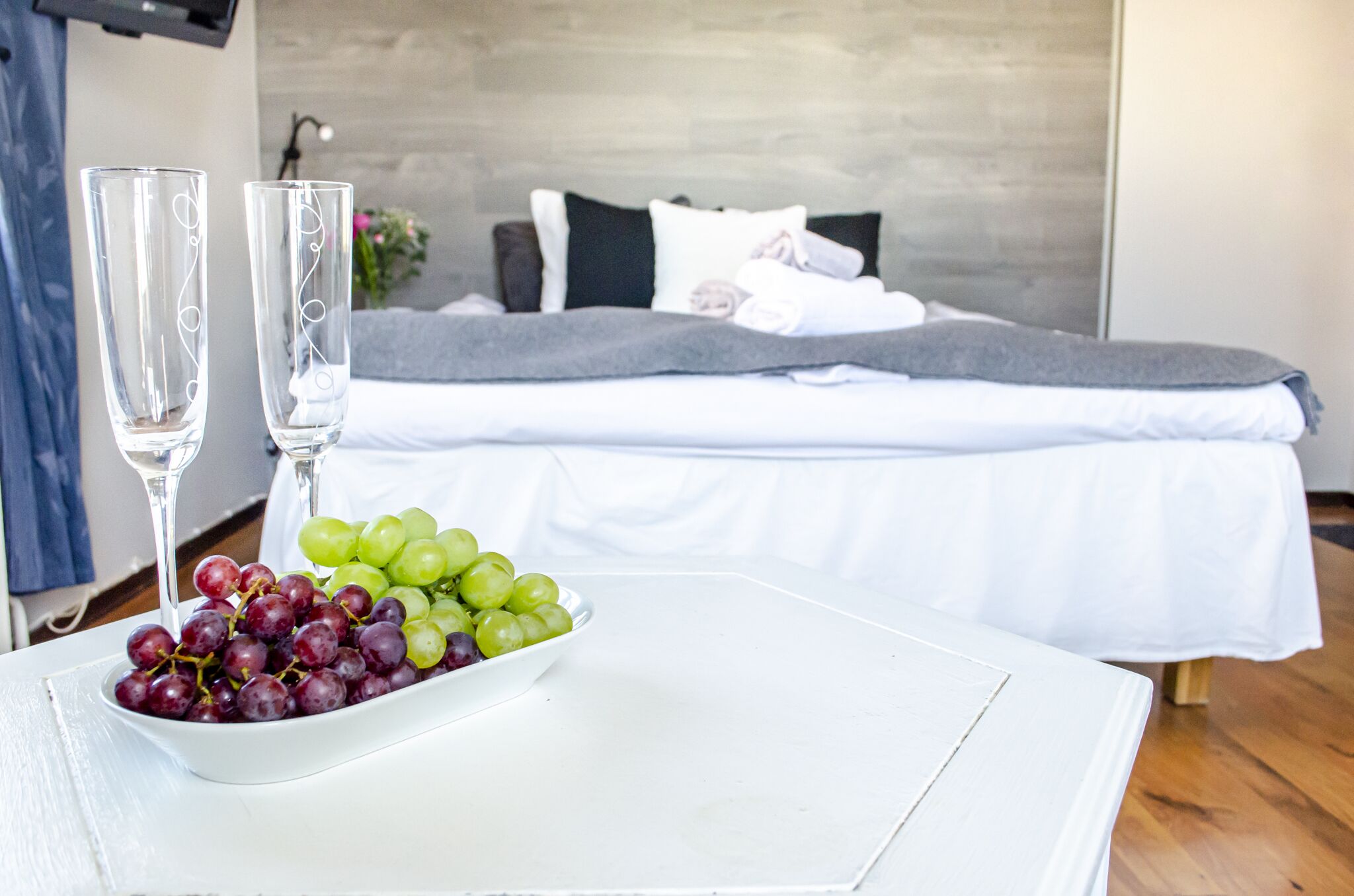 double room | free wifi, bed sheets