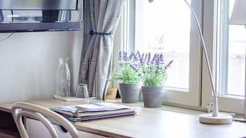 Single Room | Free WiFi, bed sheets