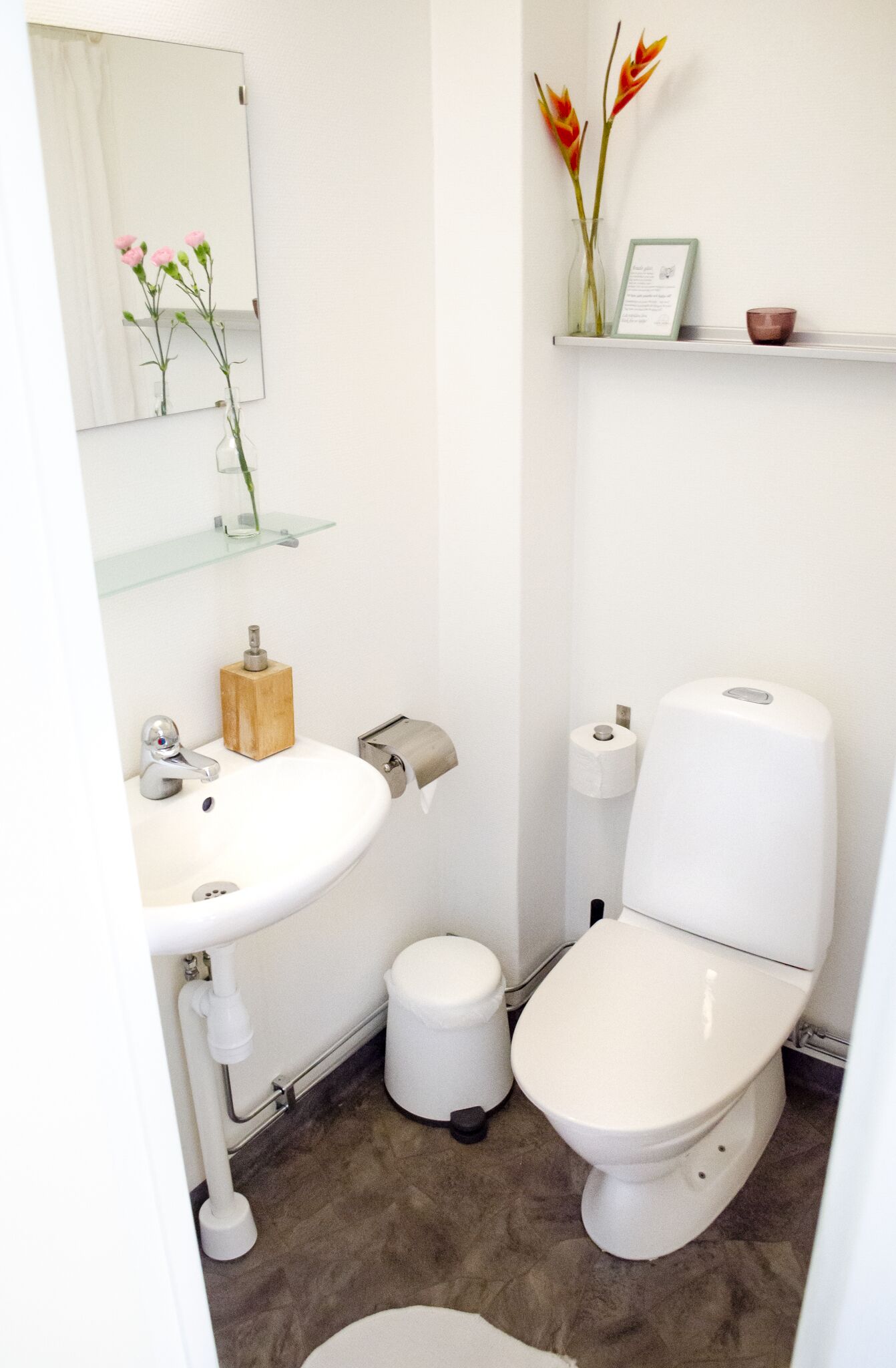 economy single room | bathroom | shower, towels