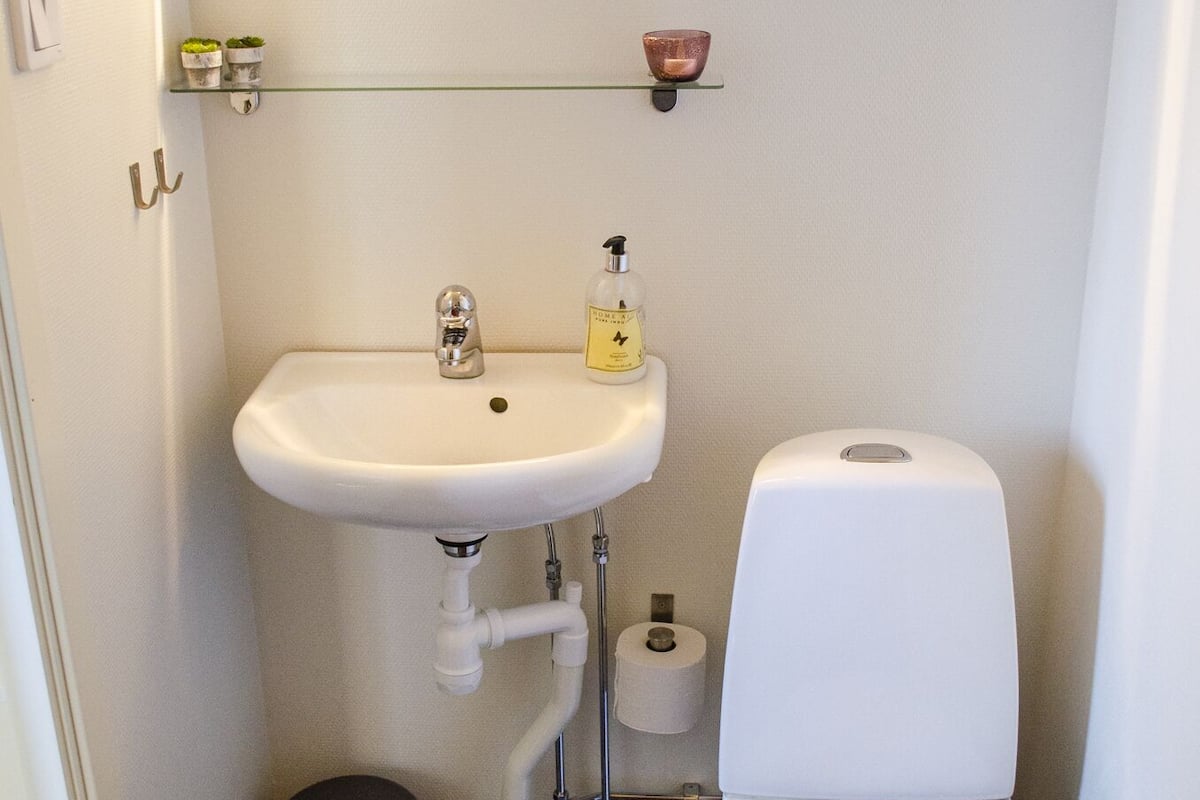 superior double or twin room | bathroom | shower, towels