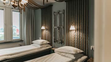 Tvåbäddsrum Extra Comfort | 1 sovrum, sängtillbehör av högsta kvalitet och Select Comfort-madrasser