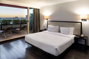 Suite, 1 King Bed, Terrace | Premium bedding, down duvets, pillow-top beds, minibar