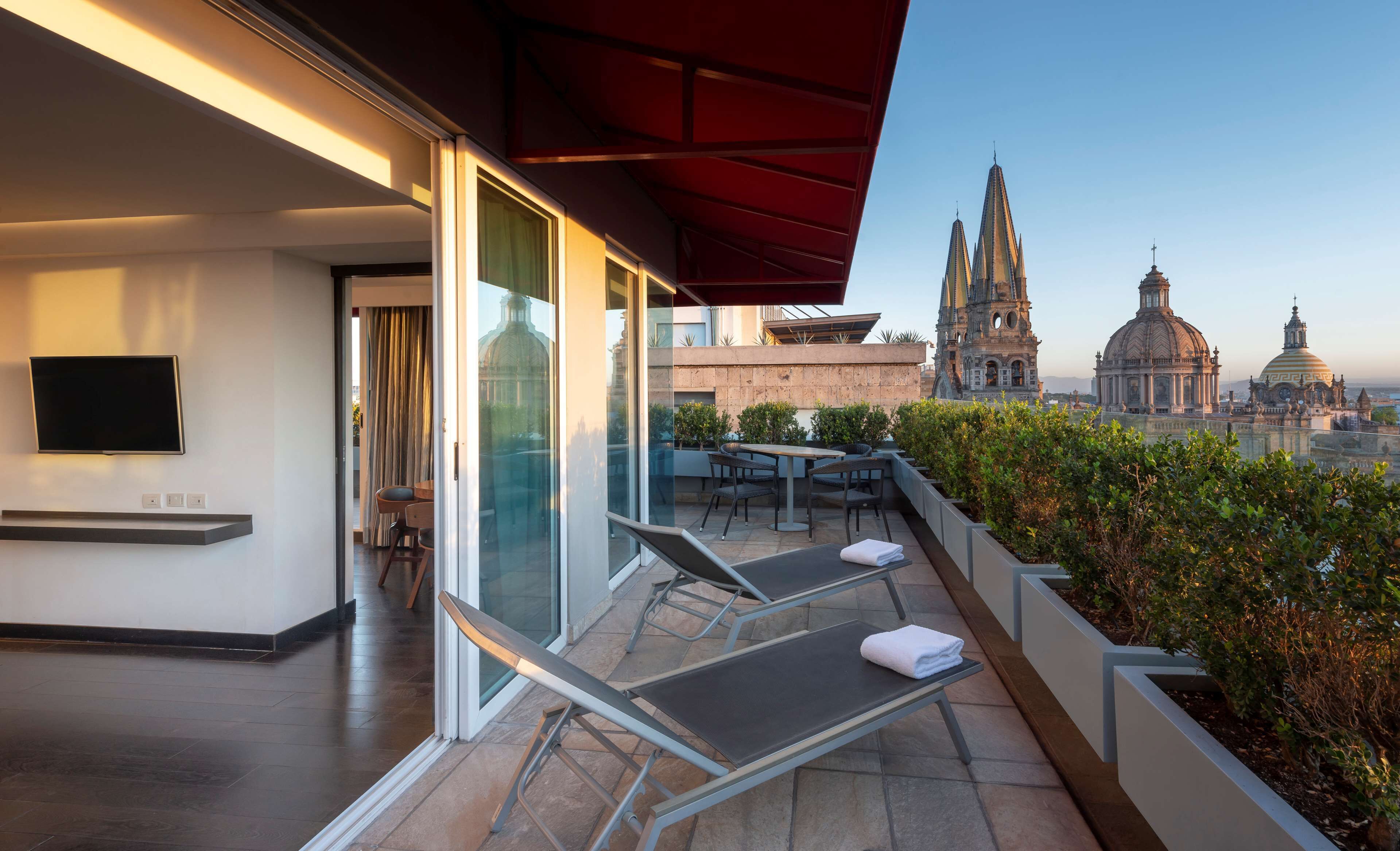 Ropa de cama de alta calidad, cubrecamas y colchones con pillow-top 