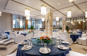 Banquet hall - Holiday Inn Express Chengdu Huanhuaxi by IHG (Chengdu)