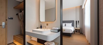 Holiday Inn Express Chengdu Huanhuaxi by IHG