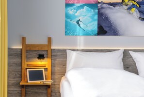 Ropa de cama de alta calidad, colchones viscoelásticos, escritorio