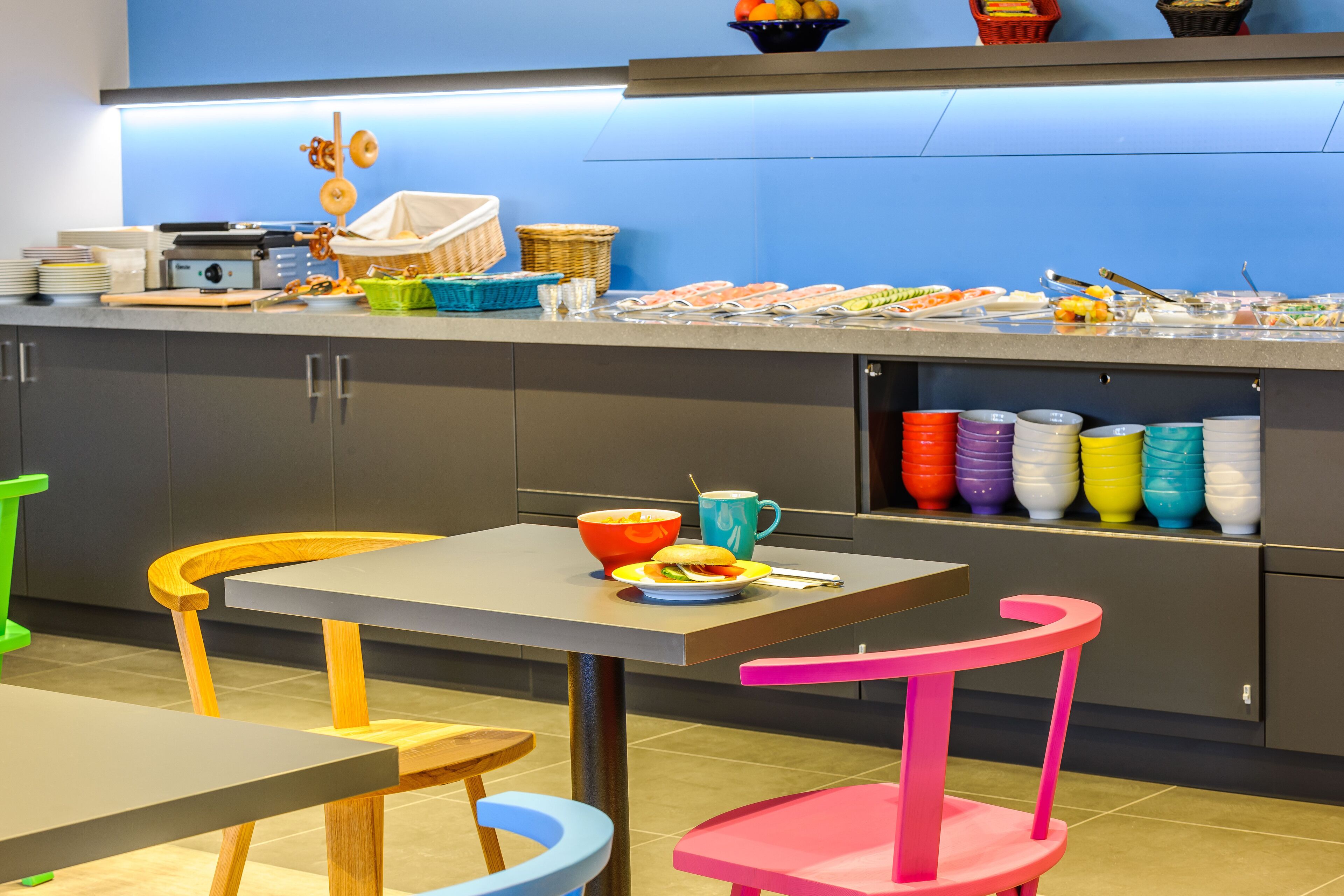 daily buffet breakfast (eur 17.90 per person)