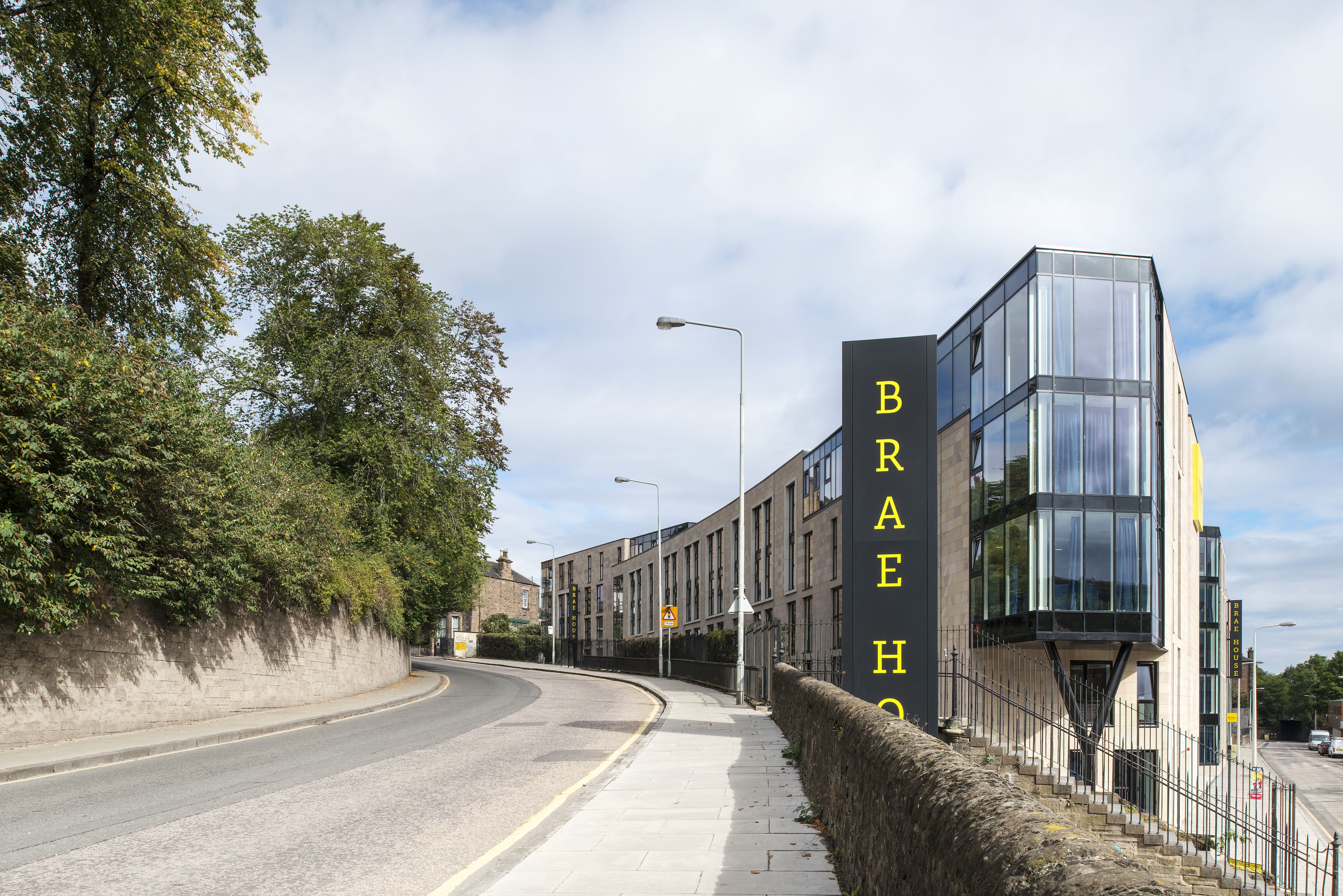 Foto - Destiny Student - Holyrood (Brae House)