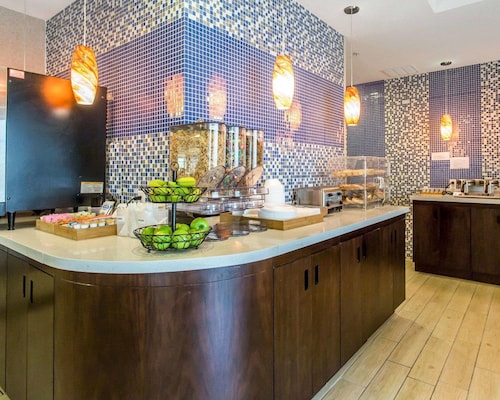 MainStay Suites Midland