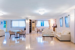 Reception - Xidas Garden  (Mylopotamos)