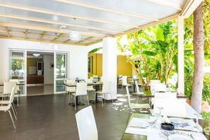 Greek cuisine - Xidas Garden (Mylopotamos)