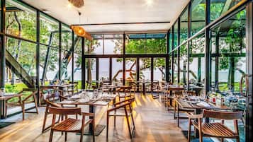Breakfast, lunch, dinner served; Fusion cuisine, beach views