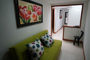 Familienapartment | Wohnbereich | Flachbildfernseher