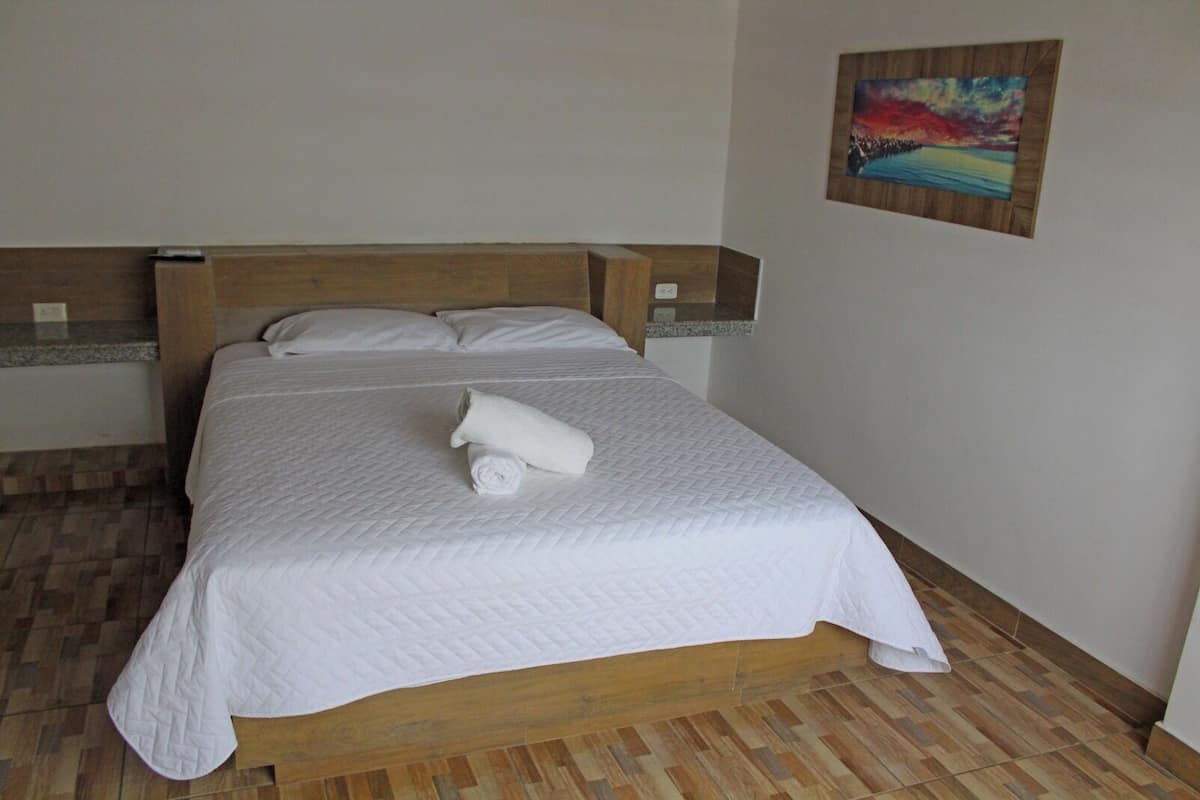 1 chambre, Wi-Fi gratuit, draps fournis