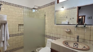 Suite, 2 Schlafzimmer | Badezimmer | Dusche, kostenlose Toilettenartikel, Haartrockner, Handtücher