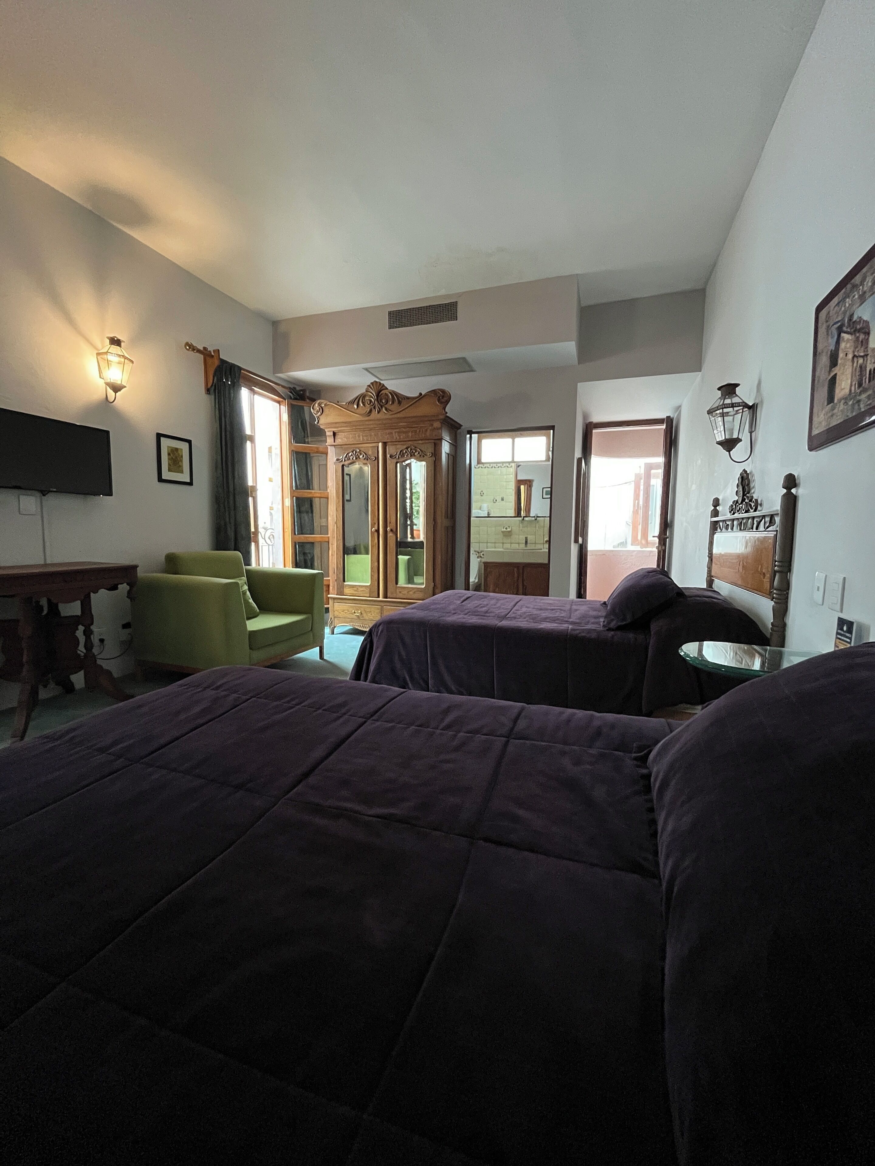 Suite, Kitchen | Iron/ironing board (on request), WiFi (free), individually decorated