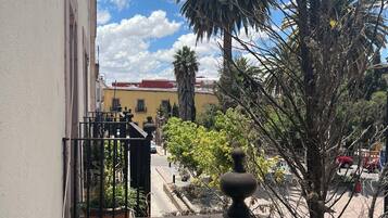 Suite familiar, vista a la ciudad | Vista a la ciudad