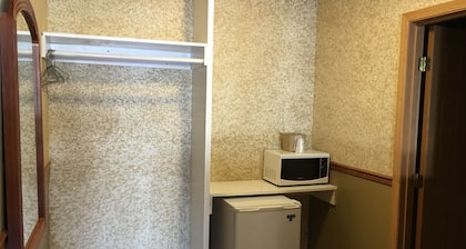 Budget Inn