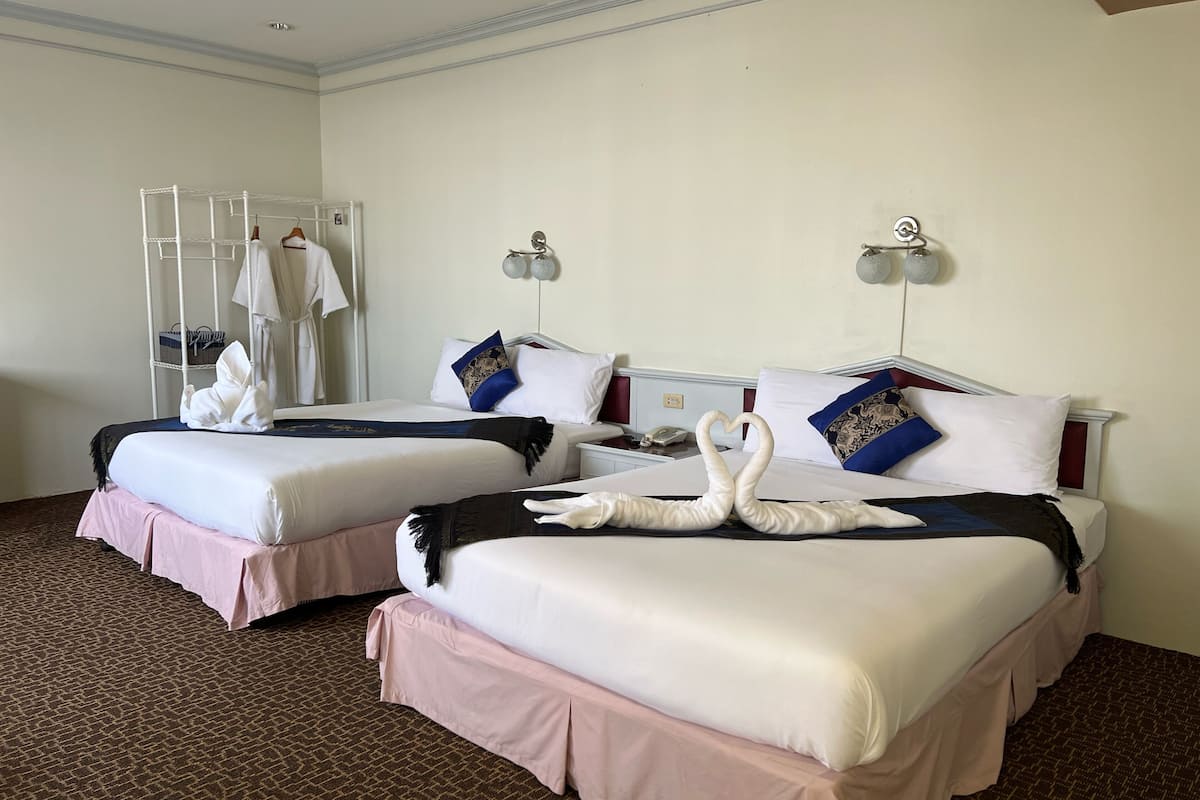 Royal Studio Suite | Desk, free WiFi
