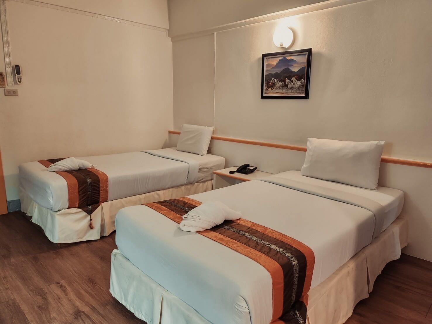 Standard Twin Room | 책상, 무료 WiFi, 침대 시트