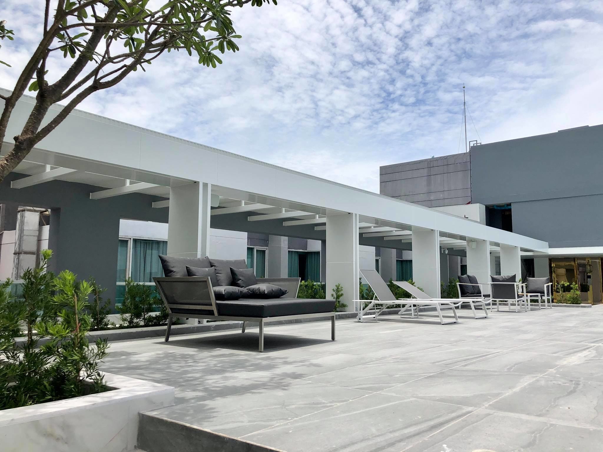 Sun deck