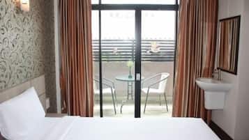 Superior Room, 1 King Bed