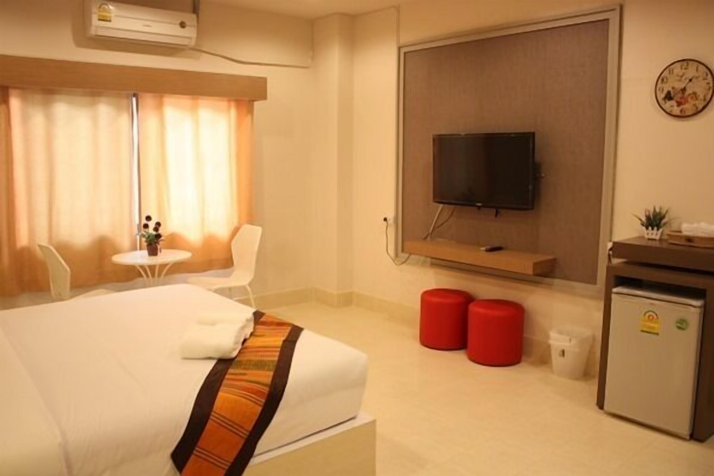 standard room, 1 king bed | room amenity