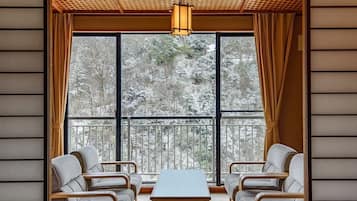 Standard Japanese-Style Room with Mountain View | In-room safe, desk, free WiFi, bed sheets