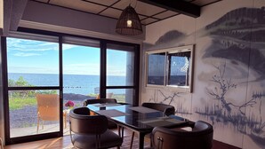 豪華客房, 非吸煙房, 海景 (Annex, Family Room) | 房內用餐區