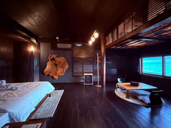 Kamar Deluks | Seprai premium, brankas, dan didekorasi berbeda-beda