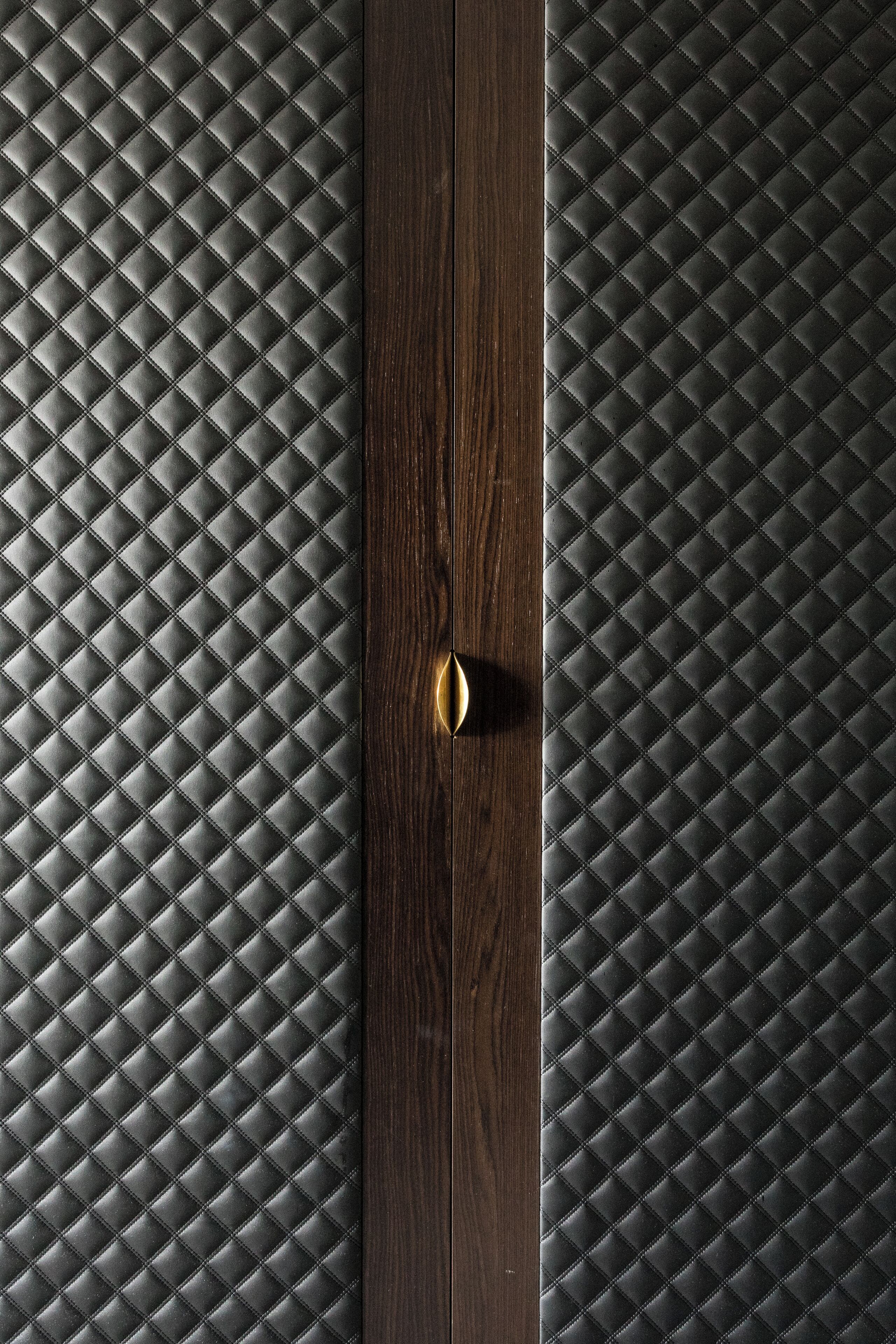 superior room, 1 king bed, non smoking | 1 bedroom, premium bedding, minibar, in-room safe