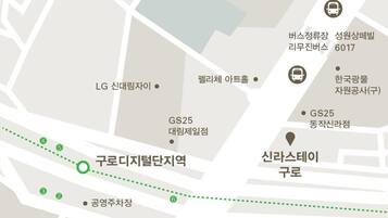 A map with marked locations including LG Shincheonji, GS25, and a bus stop.