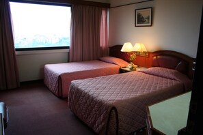 Standard Room | Badezimmer | Dusche, Hydromassagedusche, kostenlose Toilettenartikel, Haartrockner