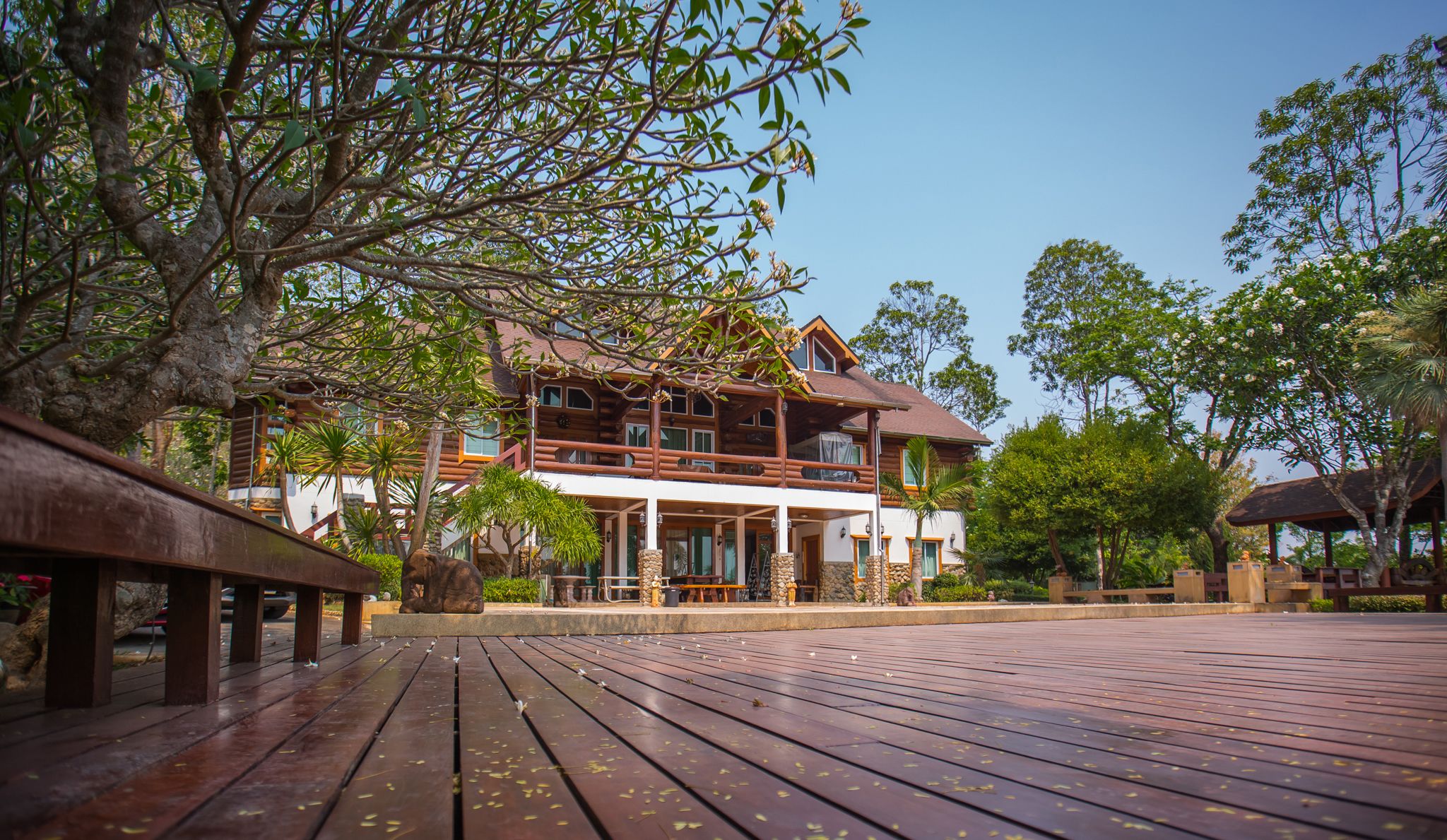 ลานระเบียง/นอกชาน