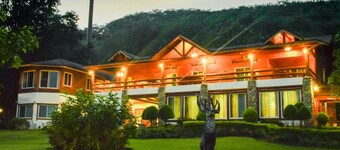 The Log Home Experience Khao Yai