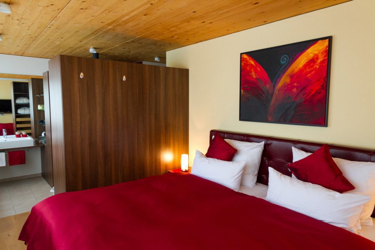 House, Pool Access, Valley View | Premium bedding, blackout drapes, soundproofing, iron/ironing board