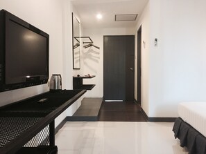 Superior Room | Minibar, desk, rollaway beds, free WiFi - Hatyai Holiday Hotel (Hat Yai)