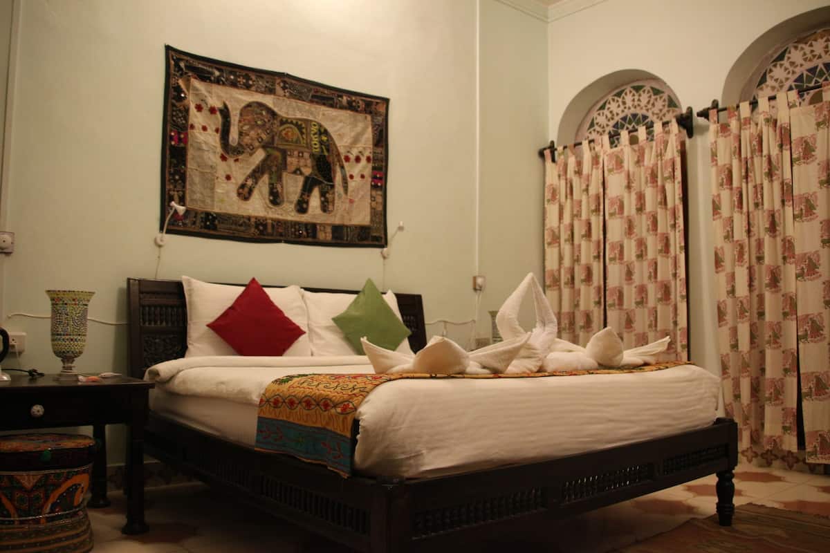 Habitación | Caja fuerte, escritorio, wifi gratis y ropa de cama