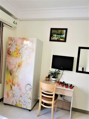 Deluxe Twin Room, 2 Twin Beds, City View | 1 bedroom, blackout drapes, soundproofing, free WiFi - Jasmine Hotel (Ho Chi Minh City)