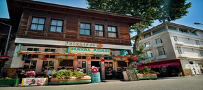 واجهة المنشأة