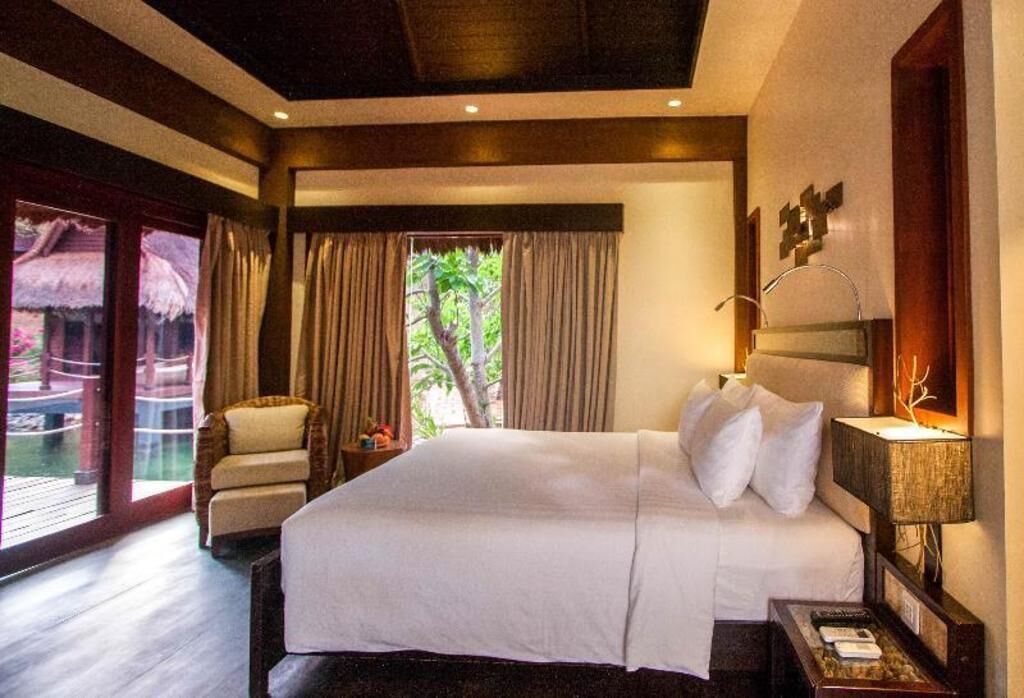 Frigobar, cofres nos quartos, individualmente decorados, escrivaninha