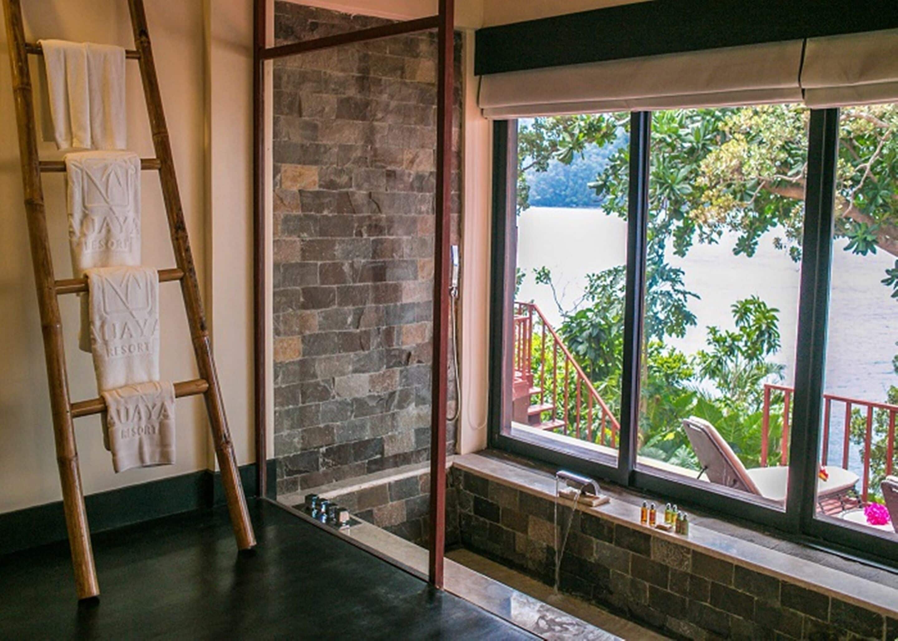 Bayview Cauayan Pool Villa (Free Breakfast & Free Roundtrip Airport Transfer) | Bathroom