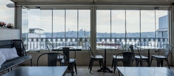 Perla Galata Hotel