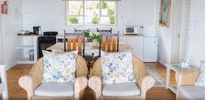 Flat-screen TV - Misty Mountain Reserve (Storms River)